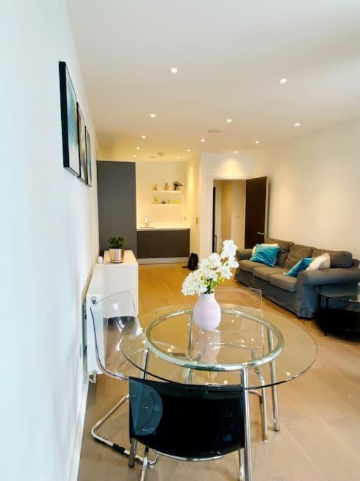 Lovely 1 Bed Flat In North Kensington Londen Buitenkant foto